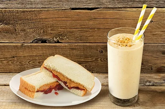 Peanut Cookie and Jelly Shake